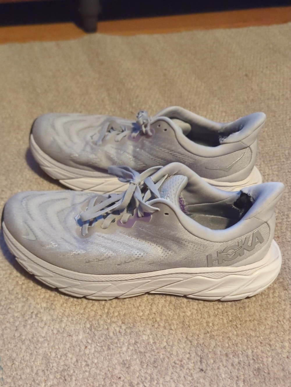 Women's Hoka One One Arahi 6 Running Shoes Size 8 Grey/Purple